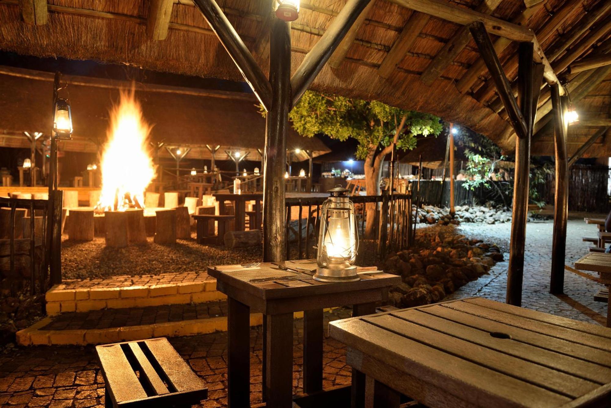 Bakubung Bush Lodge Ledig Eksteriør bilde