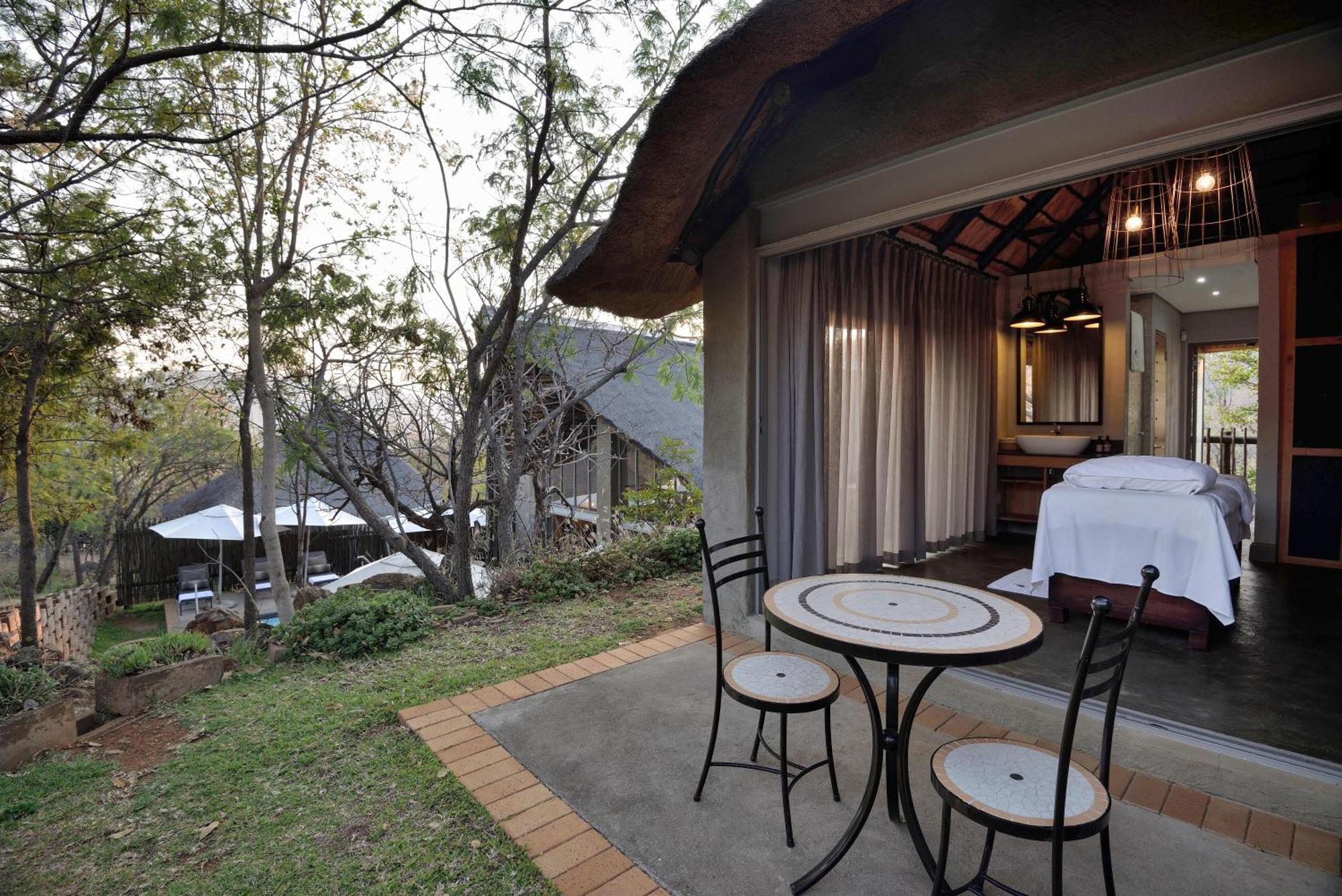 Bakubung Bush Lodge Ledig Eksteriør bilde