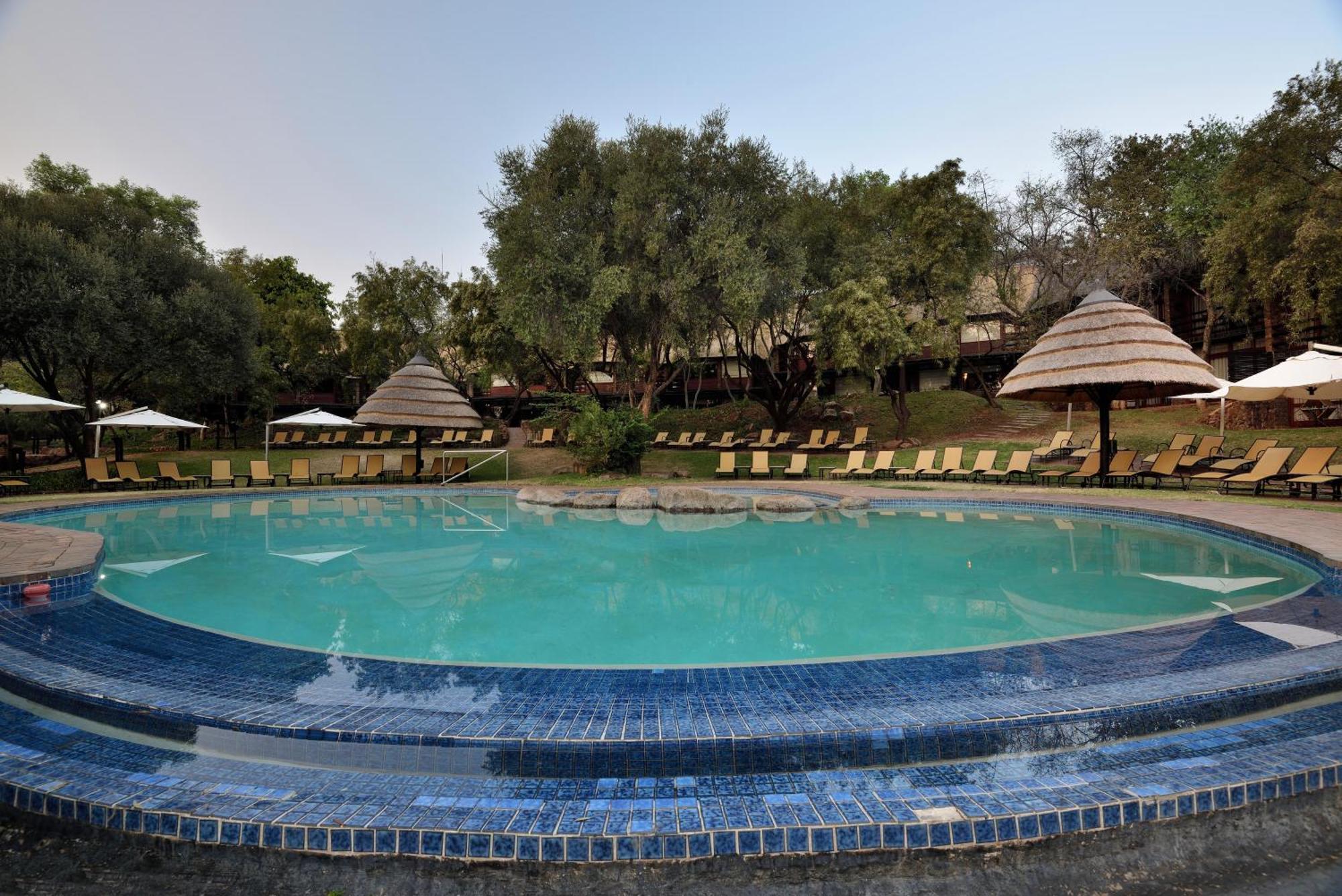 Bakubung Bush Lodge Ledig Eksteriør bilde