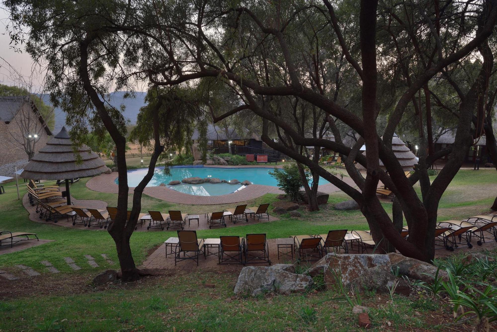 Bakubung Bush Lodge Ledig Eksteriør bilde
