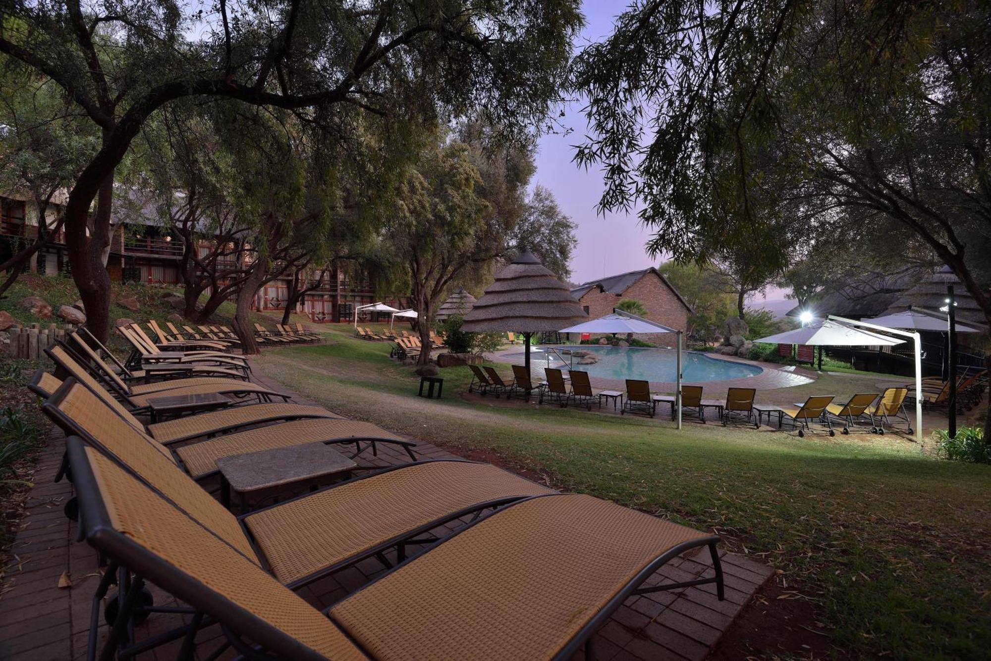 Bakubung Bush Lodge Ledig Eksteriør bilde