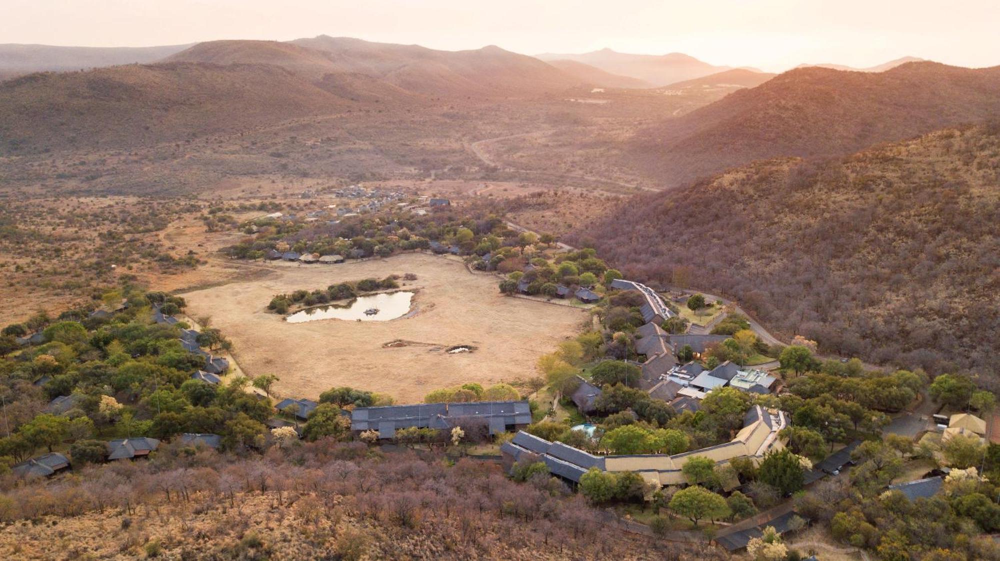 Bakubung Bush Lodge Ledig Eksteriør bilde